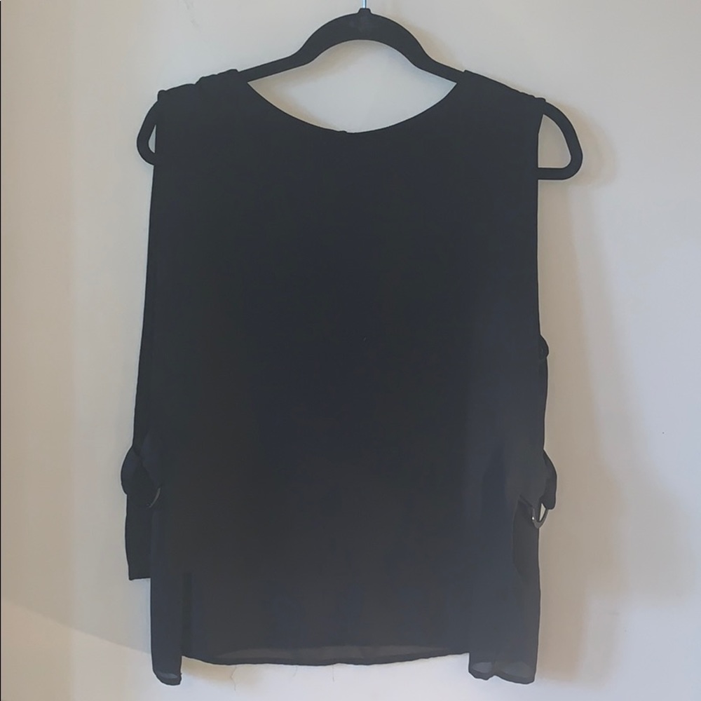 Black Sleeveless Top